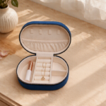 compact-velvet-jewelry-organizer